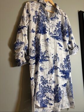 100% cotton Eyelet Button-Up Tunic